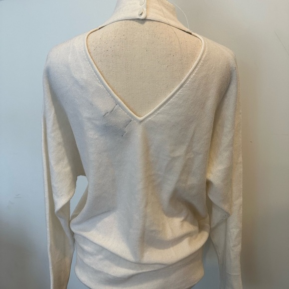 Nicole Miller Sweater Cream button mock 100% extra fine merino wool NWOT SZ M - Picture 3 of 7